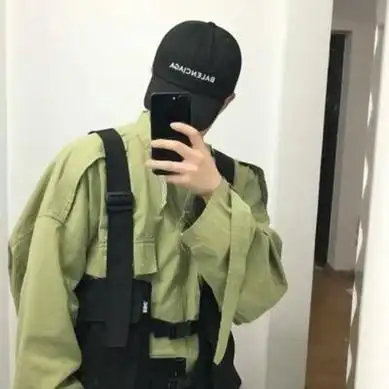 帅气拿手机遮住脸头像,男生头像图片