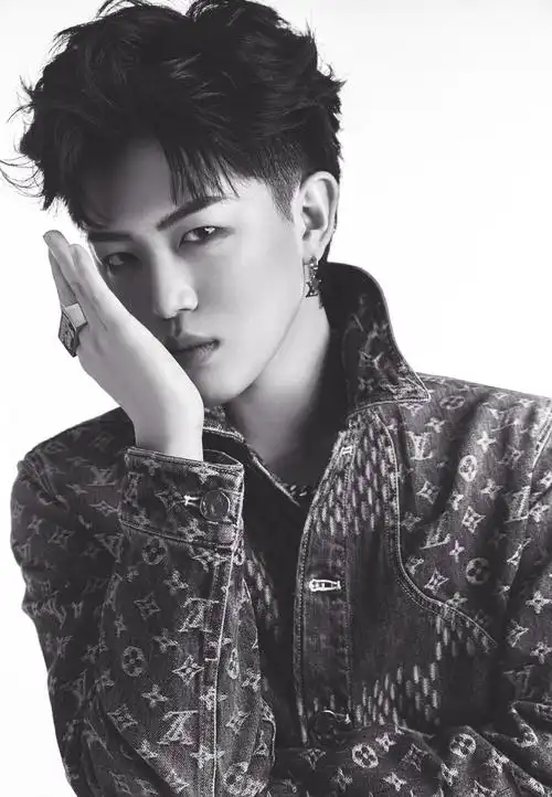 牌牌琦腿怎么了条子和牌牌琦怎么了