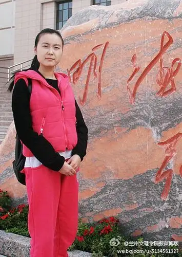 "人物专访系列之一       本报记者:高小雅  摄影:孙爱卿,云霄  秦娟