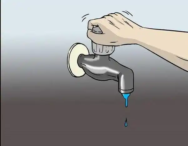 搞笑漫画出门太赶了不小心带了水龙头