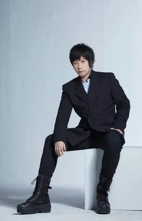 五月天阿信品冠时隔14年再度合作阿信称新歌催人泪下