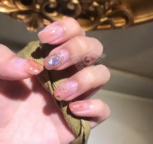 最美婚甲推荐,千篇一律的美甲是不是看烦了呢?