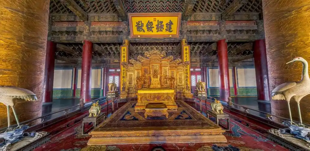 在家畅游故宫,告别拥挤,尽享皇帝视角!