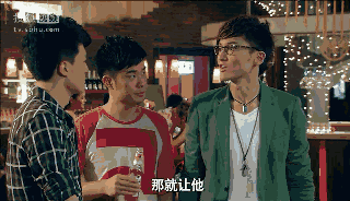 日本武士切腹自尽又怕疼如此发明了一个切腹新玩法扇子切