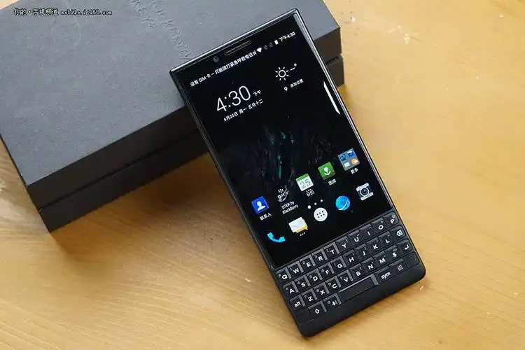 稳中有升情怀不断 黑莓blackberry key2开箱