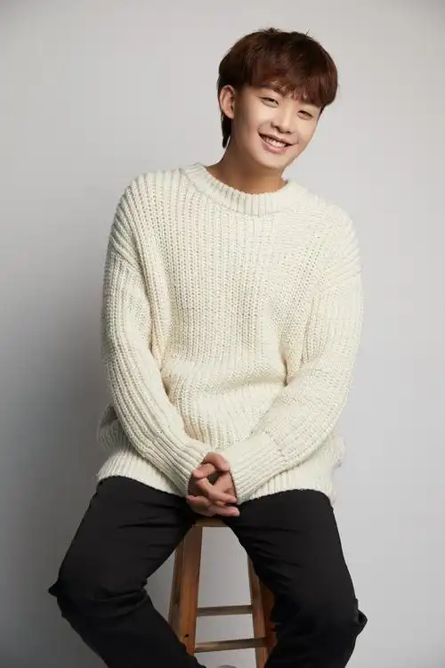 2021年3月11日,发布个人单曲《大风吹》正式出道.