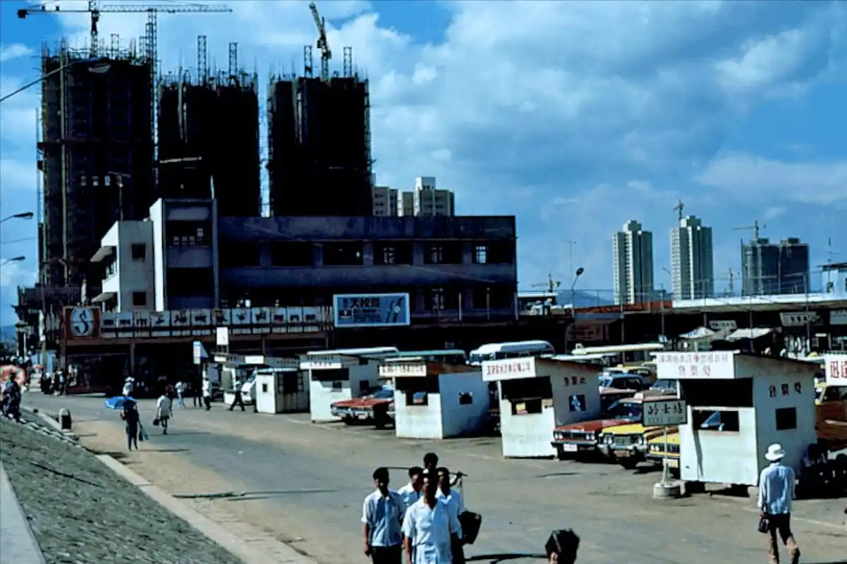 高清老照片:90年代的深圳,发展最快的城市,图4的人绝对是土豪