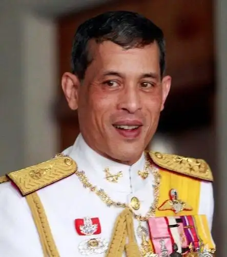 荒唐的新任泰国国王玛哈哇集拉隆功十张图告诉你他的奇葩事迹