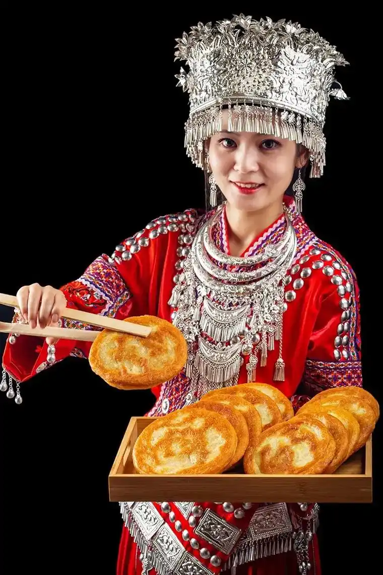 鲜肉饼拍摄分享,来自苗族小时候的味道,传承下来的美味#美食摄 - 抖音