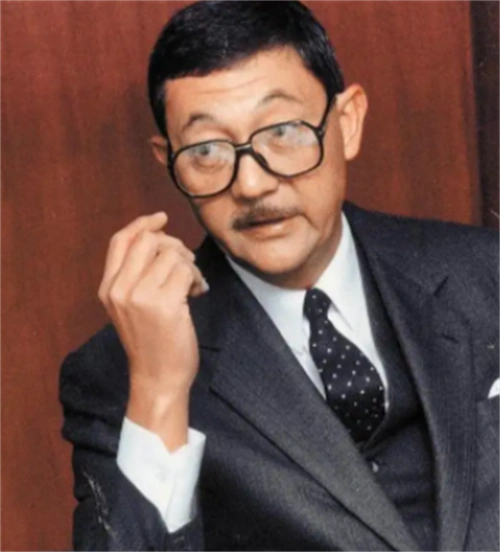 步入政坛后,蒋孝武仍然不改其固习,依旧个性倔强冲动,情绪不够稳重