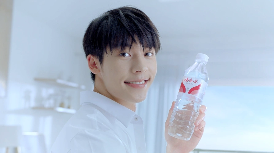 娃哈哈纯净水许光汉代言电视广告闻名影视作品