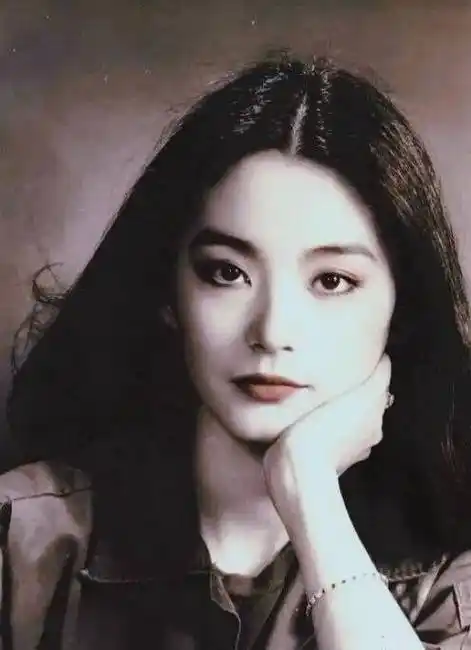 年轻时候的林青霞到底有多美,有人称她为"亚洲第一美女",还有人称呼她