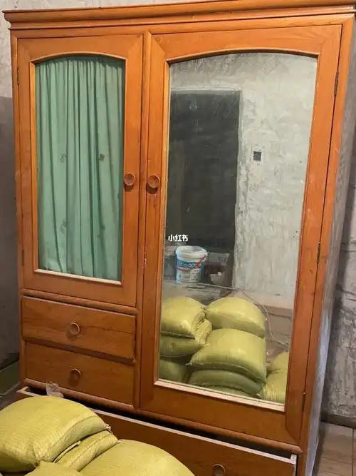 复古衣柜难道翻新老家具只能靠自己了吗