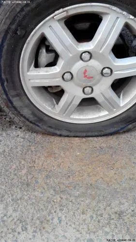 【图】前轮爆胎_五菱荣光论坛_汽车之家论坛