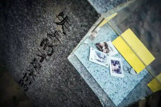 网易建造了一座爱情碑谷,文案扎穿了前任们的心