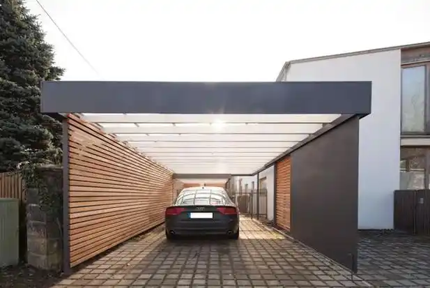 而国内分为地上和地下车库,车库面积不足2平米,停车位没有舒适性可