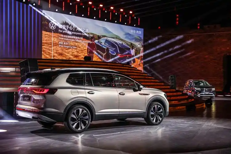 大众揽境:30万内尺寸最大的合资suv,撑起旗舰suv的大旗靠什么