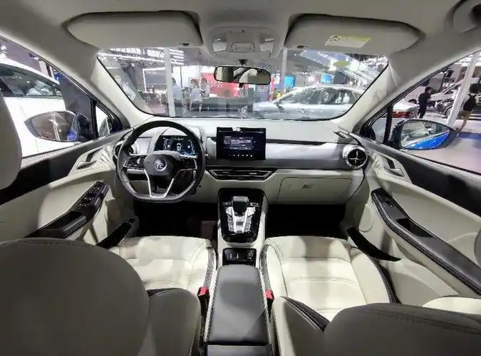 重庆车展探馆:比亚迪元pro亮相,升级刀片电池