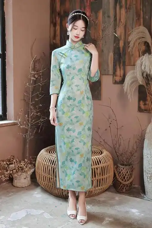 中国传统旗袍怎么穿才好看让富丽高雅的面料体现出典雅大方