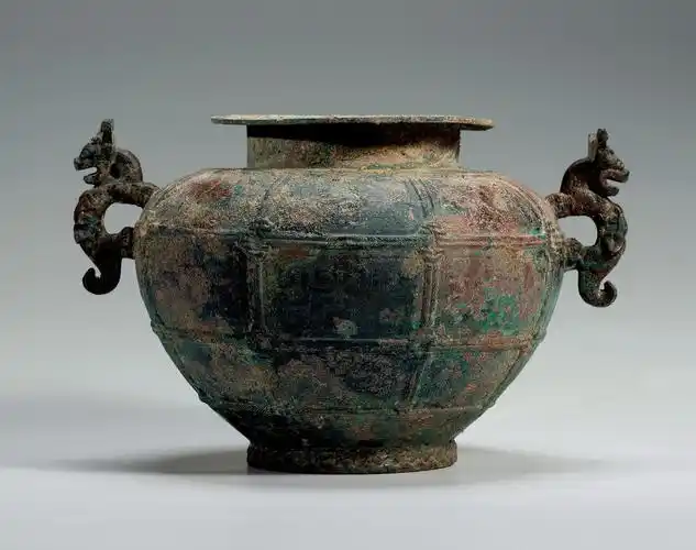 青铜绳纹夔龙耳缶-莫伟龙藏中国古代艺术珍品-雅昌拍卖