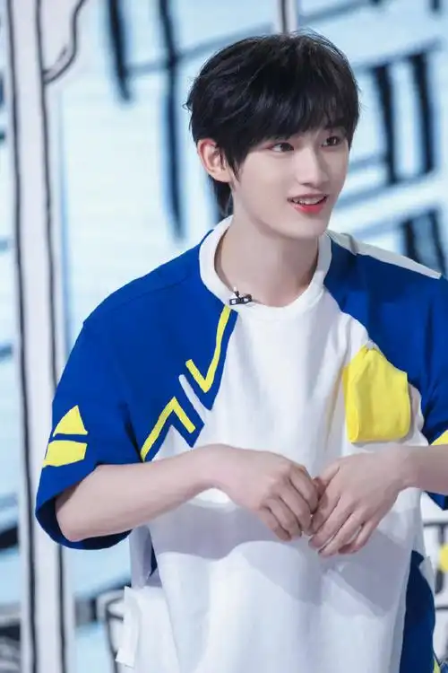 丁程鑫快乐大本营#小丁同学在快本的表现真的好ok啊,看了这么多期