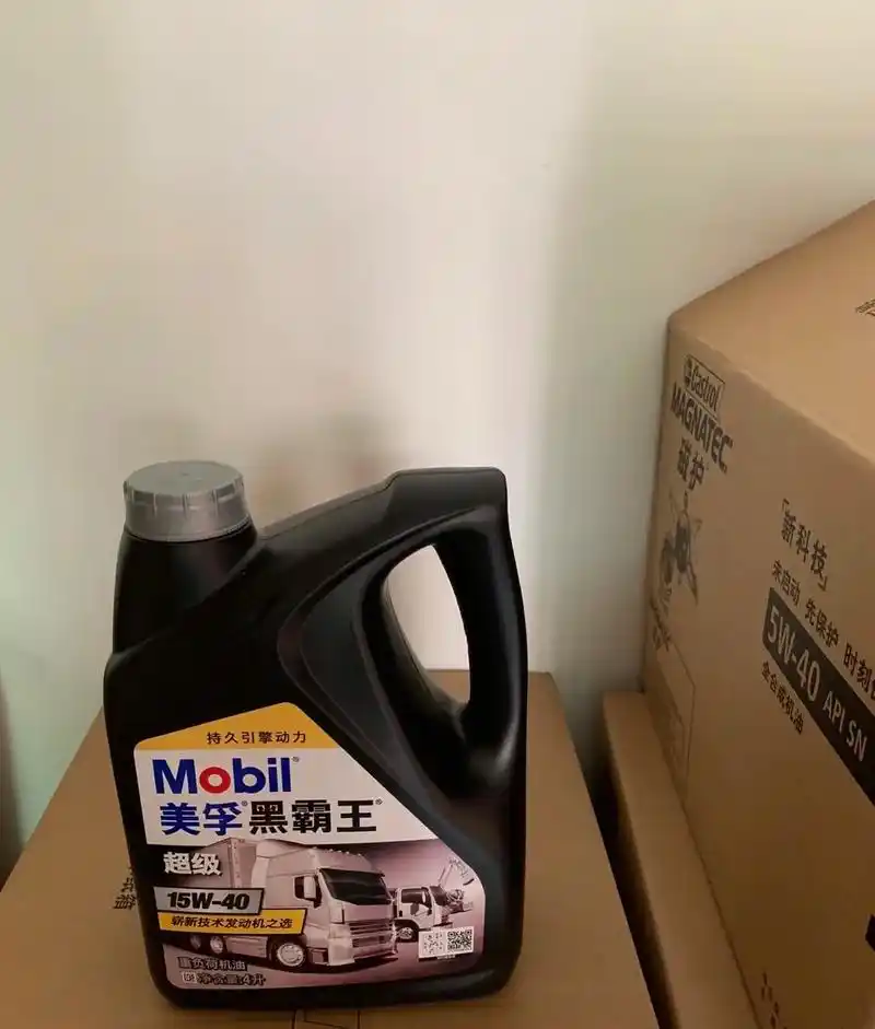 美孚超级黑霸王ci-4,全合成重负荷柴机油,1万公里内更换周 - 抖音