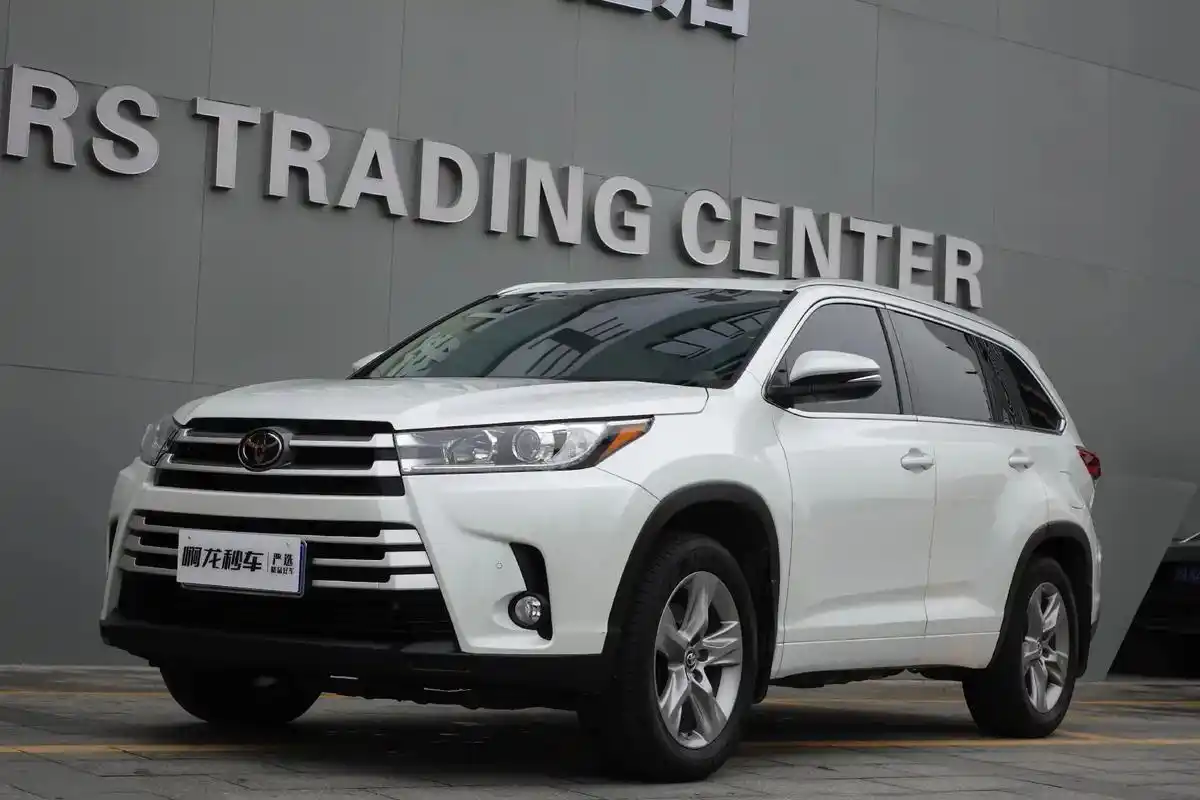 丰田汉兰达4驱豪华版.2018款丰田汉兰达4驱豪华版,上牌时 - 抖音