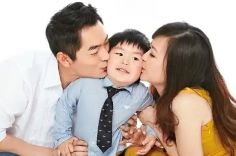 2009年,朱泳腾的妻子在上海顺利产下一子.