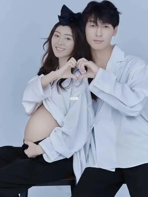 和爸爸一起拍的孕照7815是爱情的模样