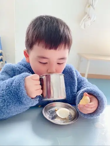 欢迎观看鲱鱼宝宝早教中心苗苗五班一日生活照