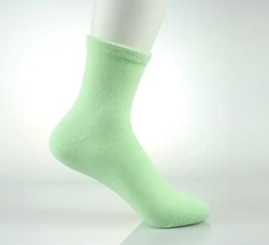 厂家批发女士棉袜纯棉中筒袜纯色百搭全棉 女袜糖果色精梳棉袜子图片