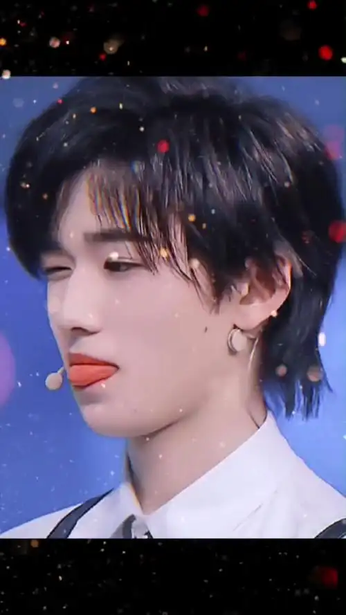 太喜欢帅哥怼脸拍了#宋亚轩