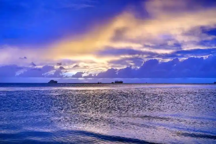 蔚蓝色的海水诠释的梦幻