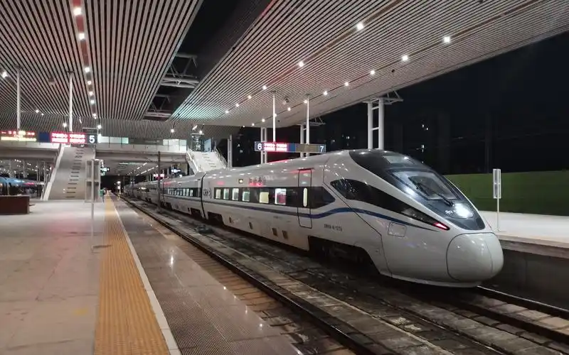 美兰站(美兰站离美兰机场多远)