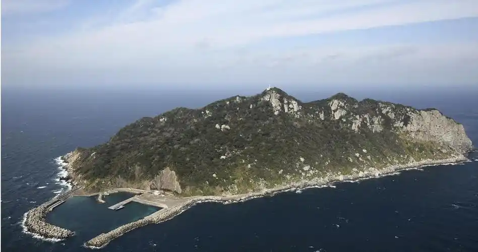 日本神秘小岛申遗成功 女性禁登岛男性需全裸