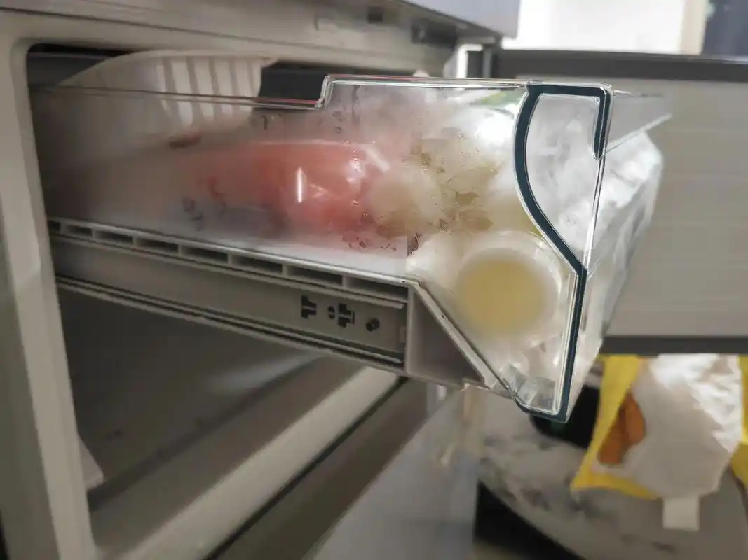 西门子三门冰箱零度保鲜层的抽屉怎么卸下来?