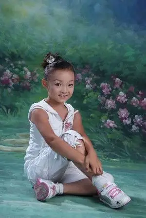 河南神童孔莹图片专集(二) 音乐/孔莹 编制/雪劲松