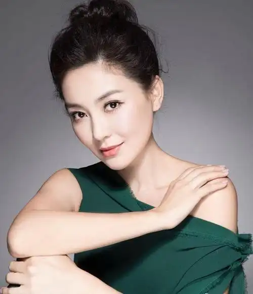 金池,1978年2月14日出生于福建省宁德市福鼎,中国内地女歌手,演员.