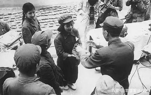 1951年6月5日,广州各界妇女欢迎中国人民志愿军归国