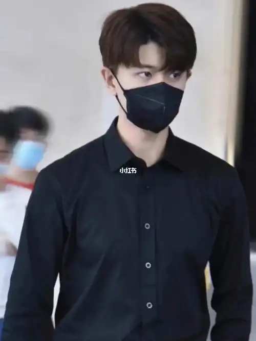 黑色口罩系列任嘉伦