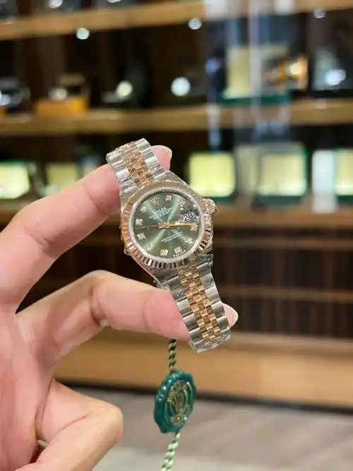 劳力士绿水鬼女