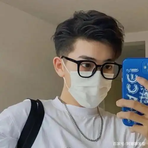 男生夏季别只会剪"寸头"发型,试试这3款,清爽帅气又显精神!