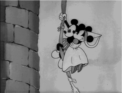 米老鼠拥抱救人拽着绳子gif动图_动态图_表情包下载_soogif