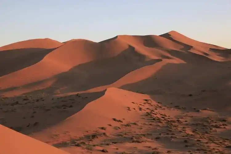 沙漠地形——美丽的沙丘