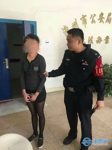 漳州一女惯偷入室盗窃 翻箱倒柜时被警方抓获