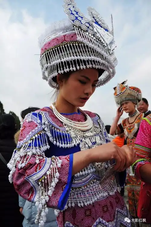 【会员微影展】云南文山州马关县苗族花山节苗族服饰(五)--段彪