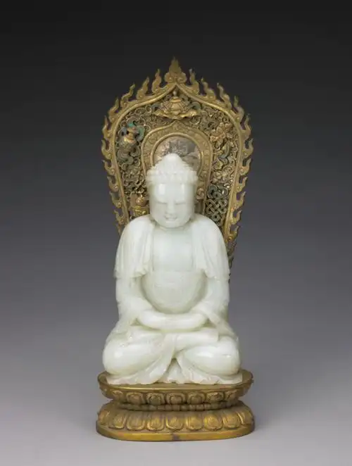 古老的玉佛 ,神圣的光 !