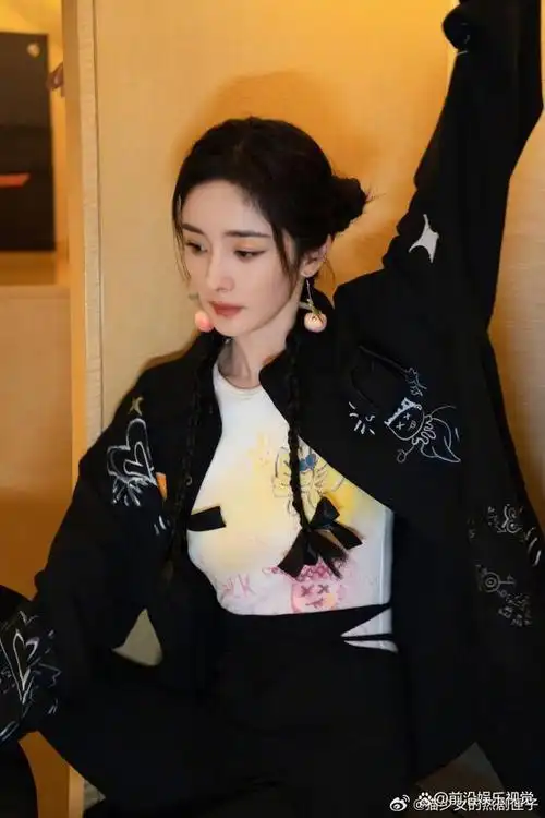 《密室大逃脱》杨幂说她是周笔畅唯一的朋友,两人友谊令人羡慕