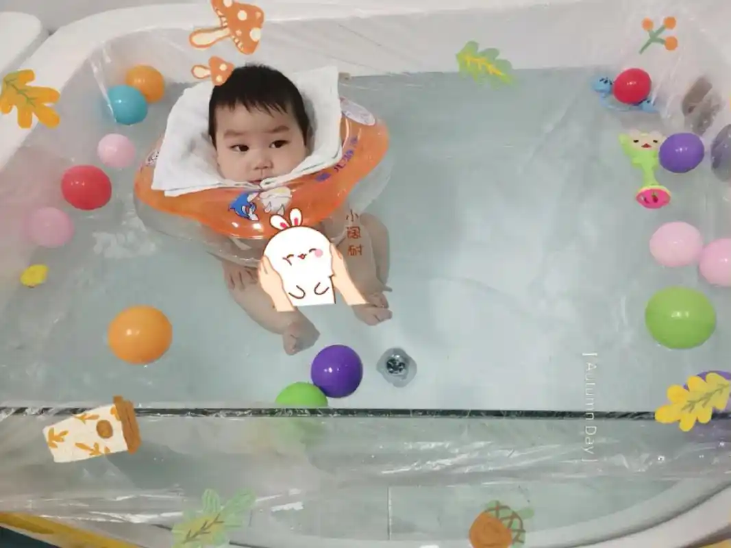 爱游泳的宝宝 #我爱洗澡皮肤好好 - 抖音