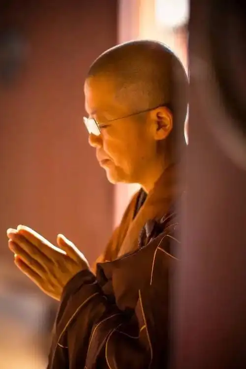 养立法师到底是何方高手?就且听曹山为你揭开这幅神秘的面纱.